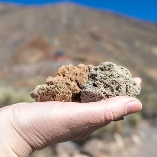 Pierre ponce volcanique